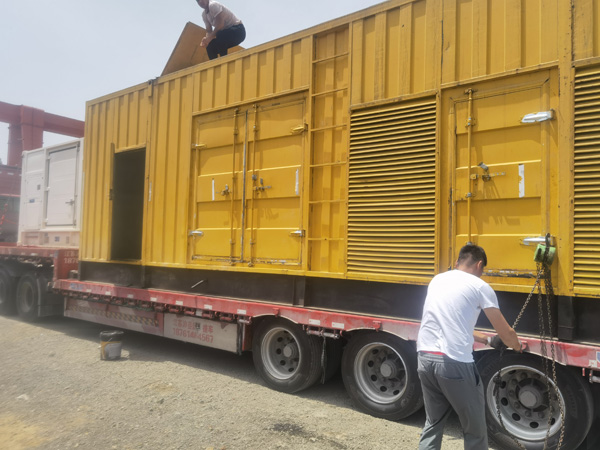 东宝除了负载情况和发动机维护,还有哪些因素会影响 200kw 柴油发电机的油耗?